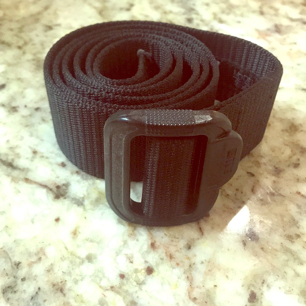 Black nylon belt